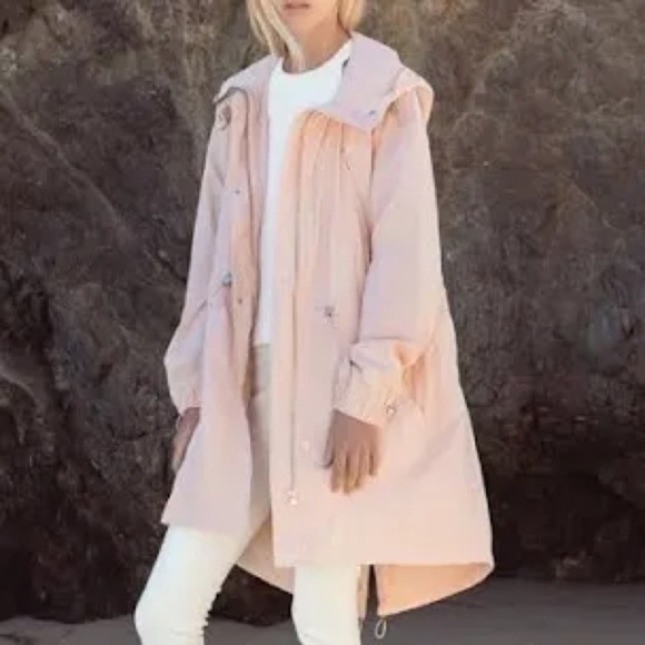 NWT Soia and Kyo Long Ballet Pink Windbreaker Size Small